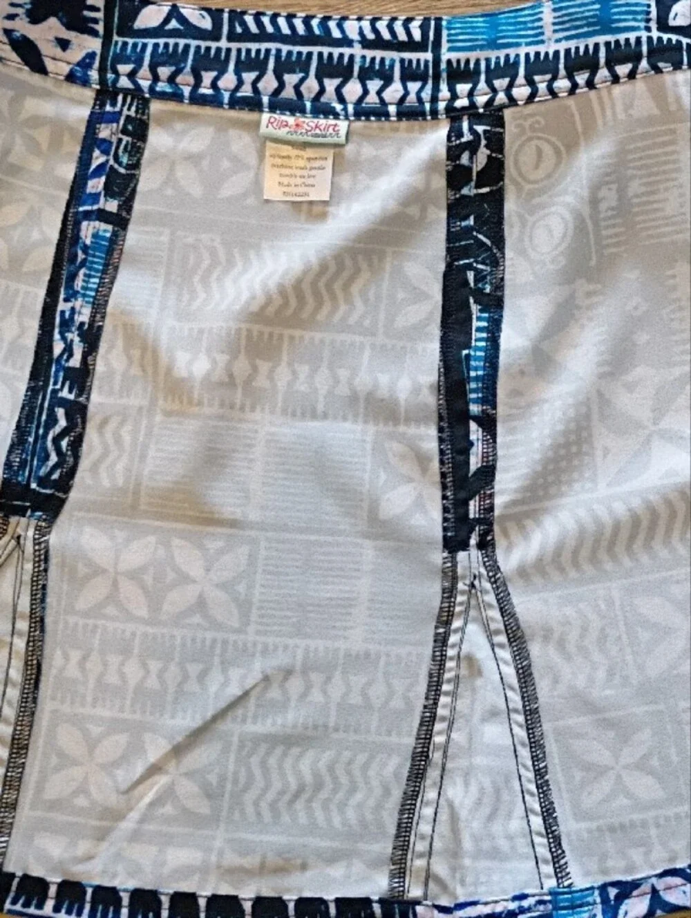Ripskirt Hawaii tribal print